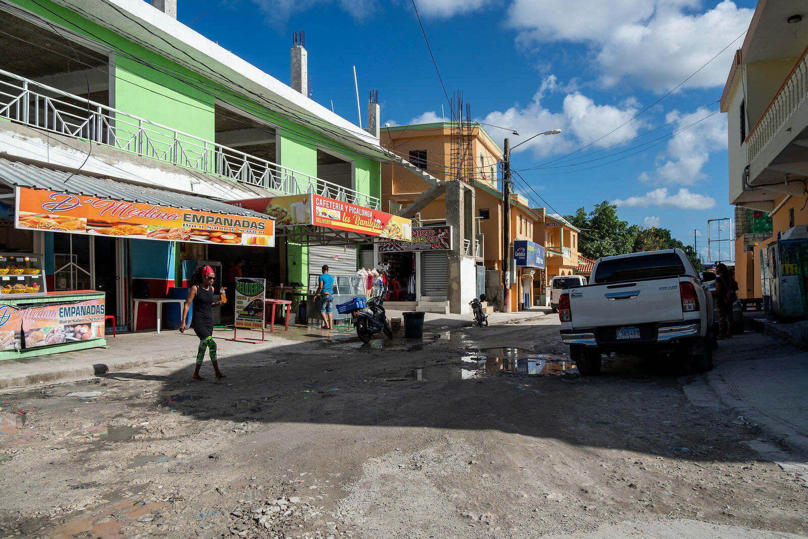 OLYMPUS DIGITAL CAMERA