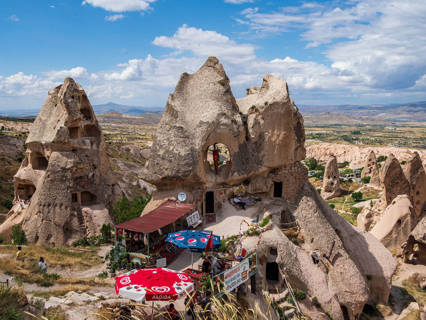 OLYMPUS DIGITAL CAMERA