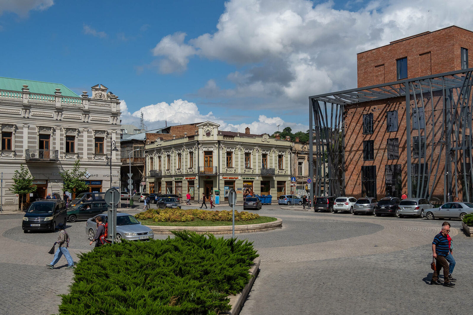 OLYMPUS DIGITAL CAMERA