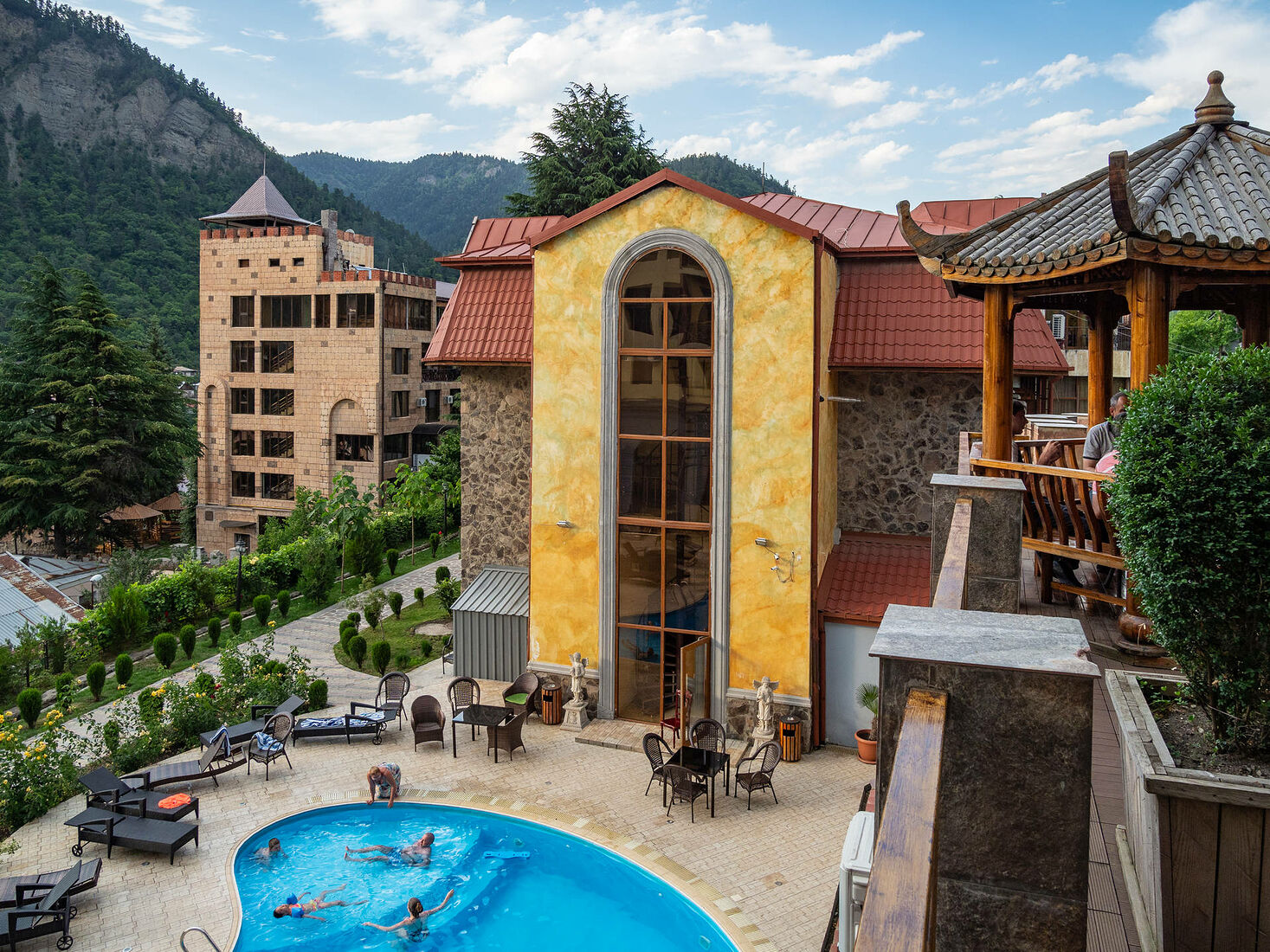 OLYMPUS DIGITAL CAMERA