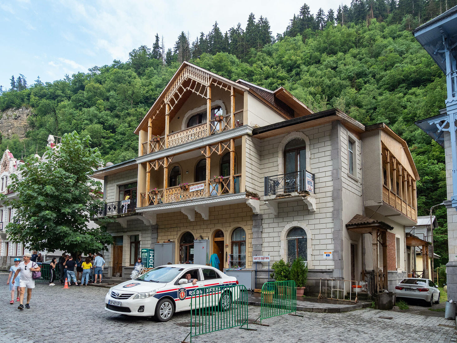 OLYMPUS DIGITAL CAMERA