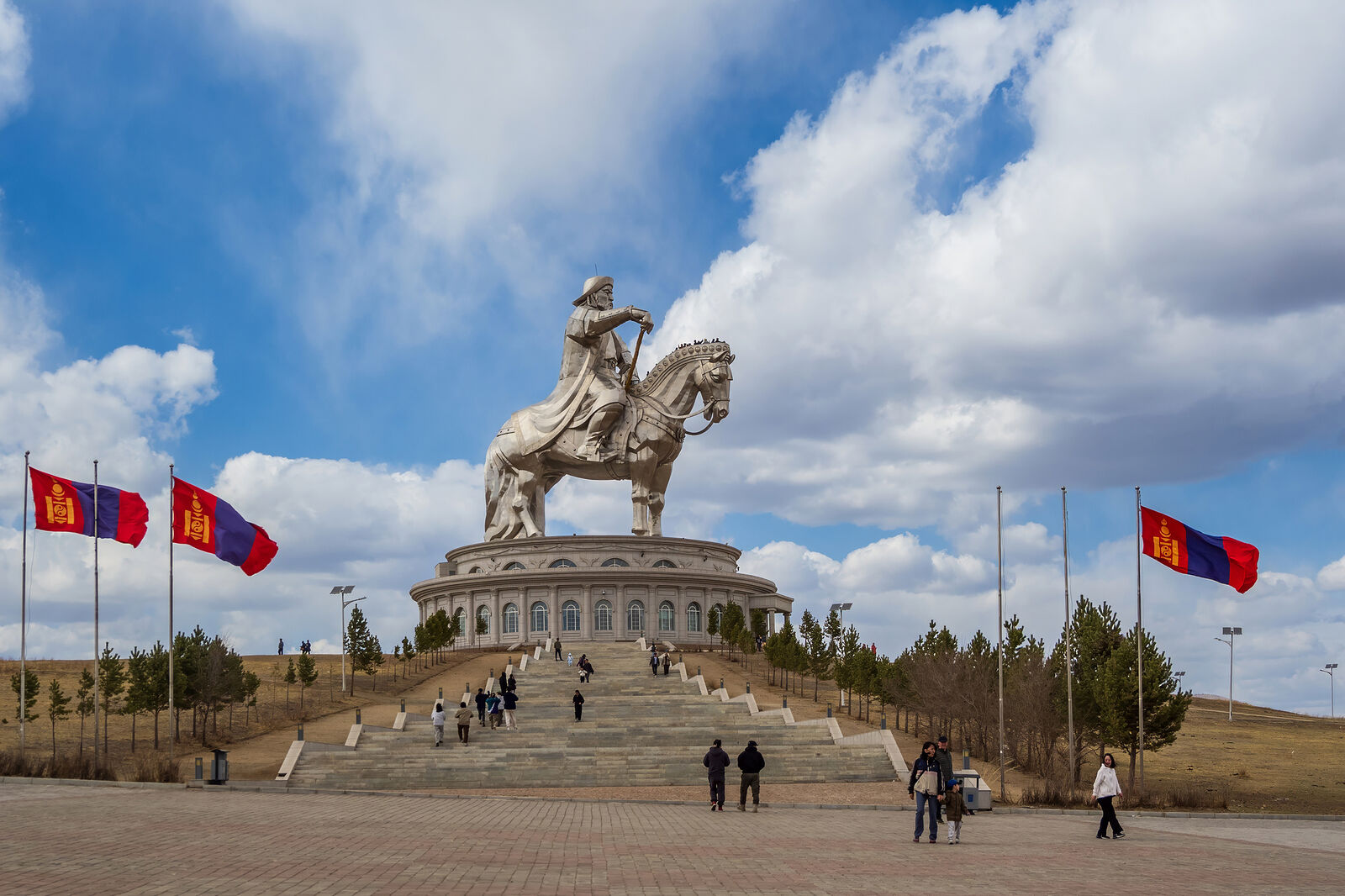 фотограф Павел Козионов. Окрестности Улан-Батора. Конная статуя Чингисхана